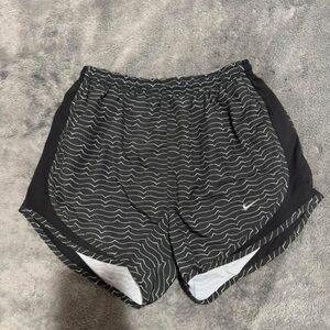 Nike Black and White Wave Pattern Shorts